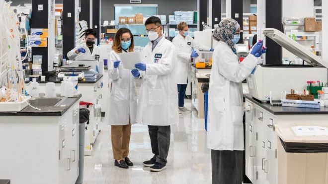 Vingroup nhận chuyển giao độc quyền công nghệ sản xuất vắc xin mRNA phòng Covid-19 tại Việt Nam