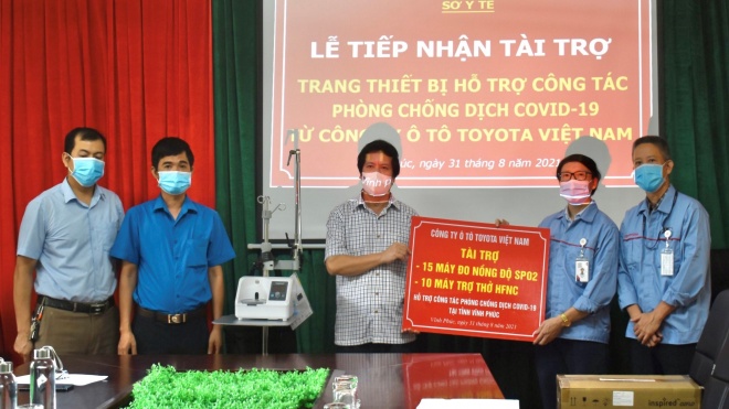 Toyota Việt Nam tiếp tục ủng hộ trang thiết bị y tế cho tỉnh Vĩnh Phúc