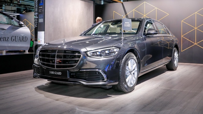 Ảnh thực tế Mercedes-Benz S680 Guard 4Matic 2022 bản bọc thép