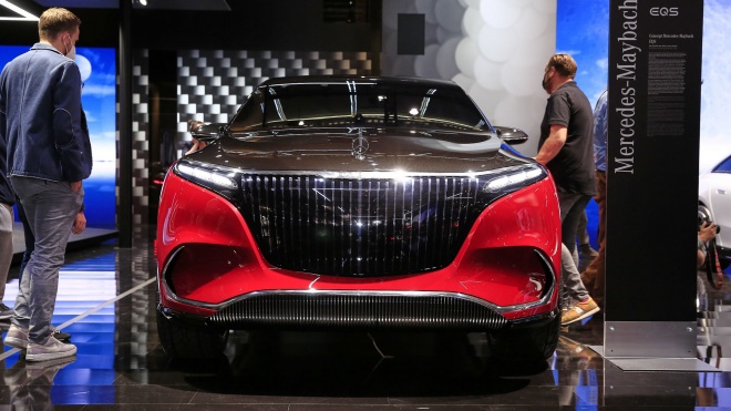 Chiêm ngưỡng Mercedes-Maybach EQS Concept "bằng xương, bằng thịt"