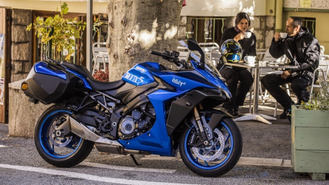 Suzuki GSX-S1000GT 2022 trình làng, đấu Kawasaki Ninja 10000SX