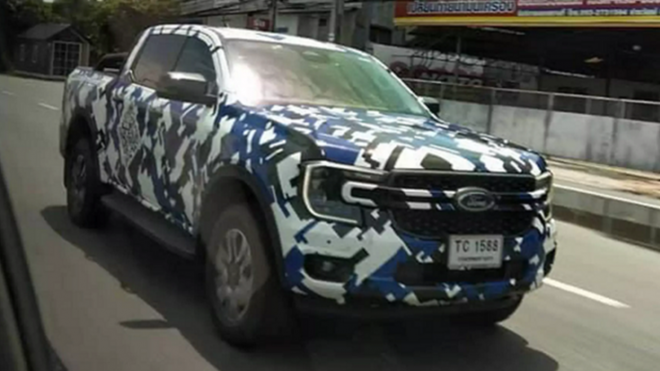 Ford Ranger 2022 bị bắt gặp ngoài đường, thiết kế giống Maverick