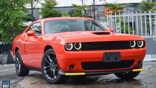 Dodge Challenger GT 2021 với ngoại thất đỏ cam nổi bật về Việt Nam