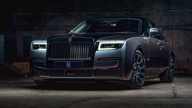 Rolls-Royce Ghost Black Badge 2022 ra mắt, giá gần 400.000 USD