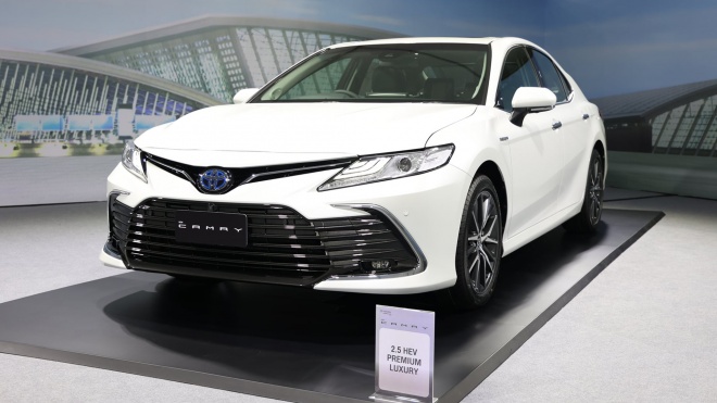 Toyota Camry 2022 ra mắt tại Thái Lan, chờ ngày về Việt Nam
