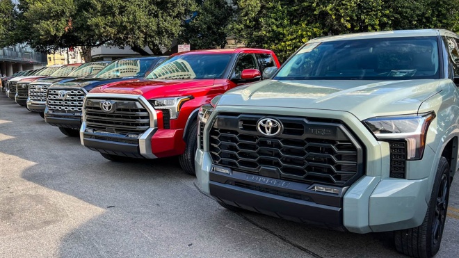 Khách hàng đặt mua xe Toyota Tundra 2022 phải chờ tới 1 năm rưỡi