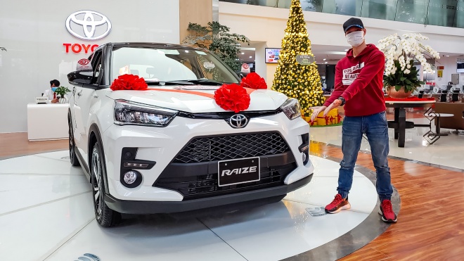 Khám phá Toyota Raize giá 527 triệu vừa về đại lý