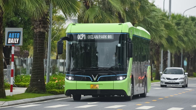 3 tuyến xe bus điện đầu tiên bắt đầu hoạt động tại Hà Nội từ 2/12