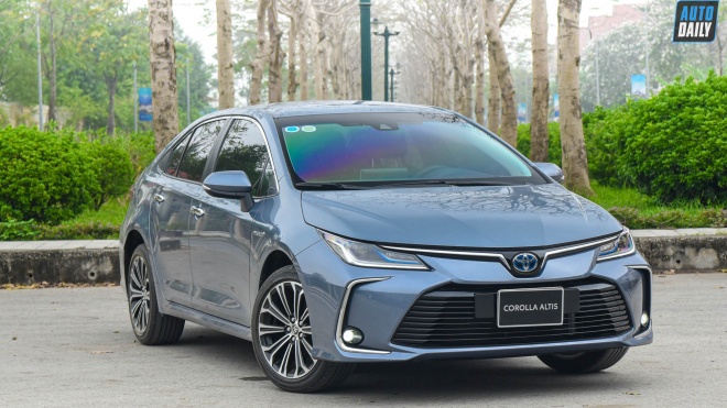 Đánh giá Toyota Corolla Altis Hybrid 2022: Thay đổi mang đến nhiều cảm xúc mới 