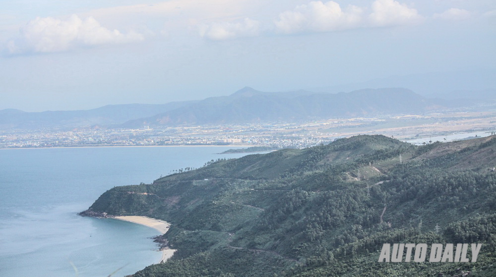 Hành trình đến BMW World, ngày 3: Vượt đèo Hải Vân Hanh trinh BMW chang 3  (8).jpg