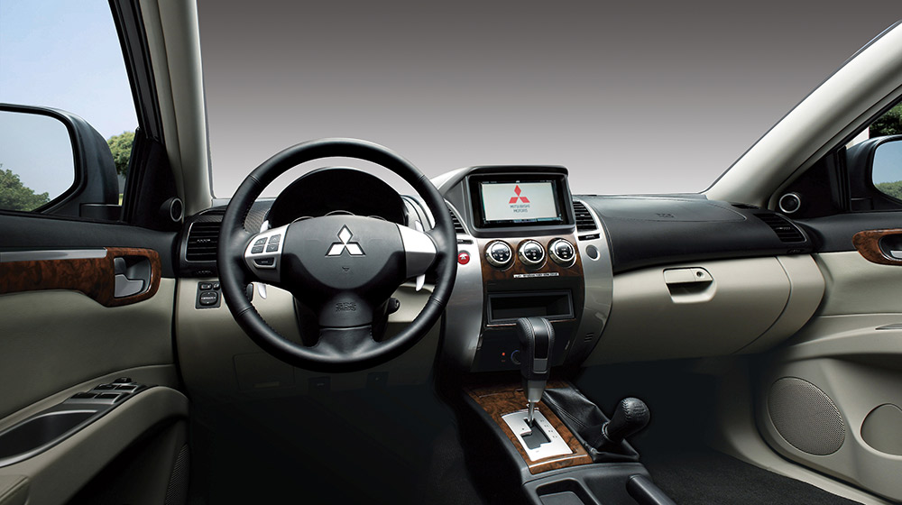 Vina Star giới thiệu Pajero Sport phiên bản mới pajero-sport-2014 (5).jpg