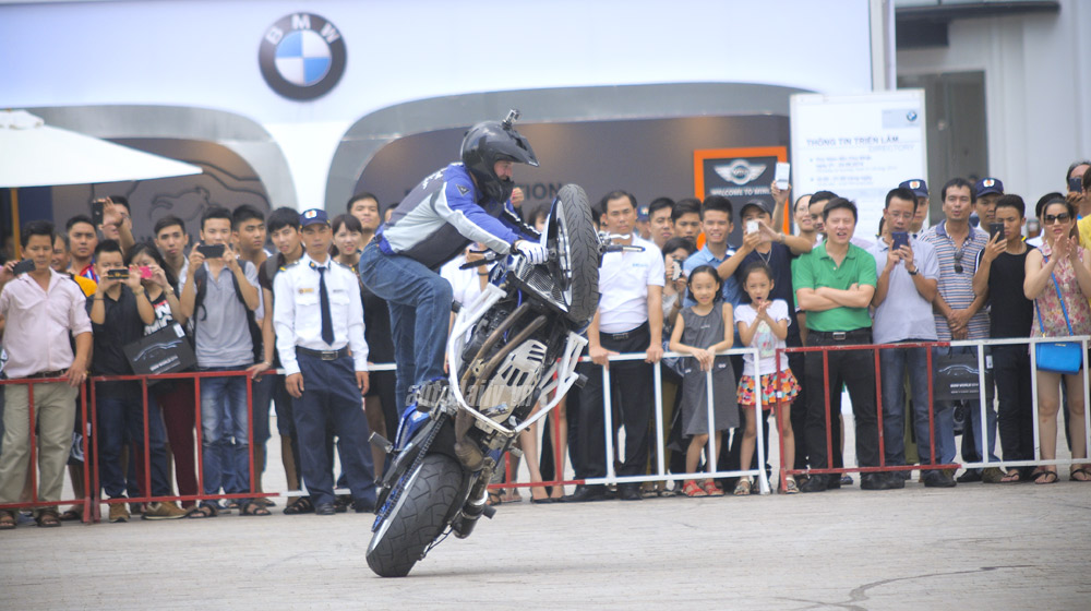 Autodaily nóng trong tuần (18/08 – 24/08) mattie-griffin-bmw-world-XPO (1).jpg