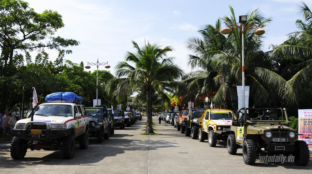 Giải đua xe địa hình khắc nghiệt nhất Việt Nam khởi tranh RFC-Vietnam-2014-(1).jpg