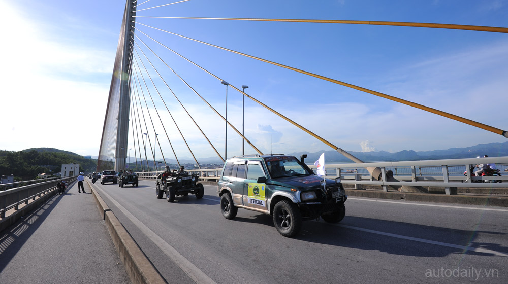 Xe offroad “quậy” tưng bừng ở Hạ Long rfc halong 2014 (11).jpg