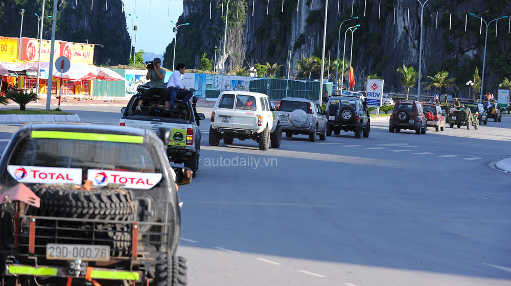 Xe offroad “quậy” tưng bừng ở Hạ Long rfc halong 2014 (13).jpg