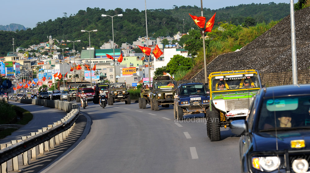 Xe offroad “quậy” tưng bừng ở Hạ Long rfc halong 2014 (3).jpg