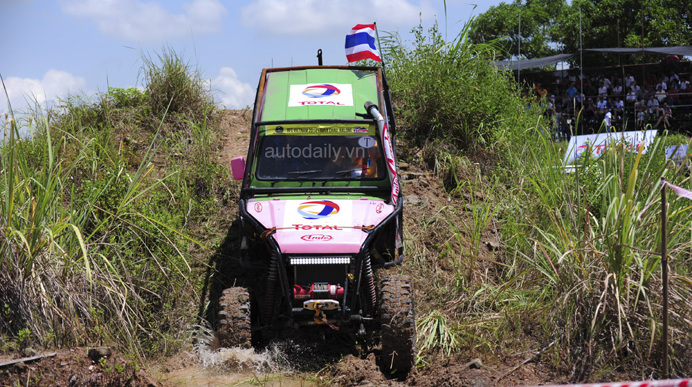Người nước ngoài mang xế “khủng” đến Việt Nam thi offroad rfc vietnam 2014  (10).jpg