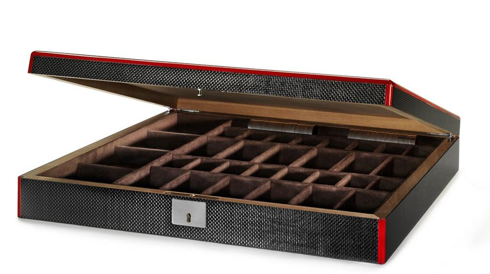 Bộ cờ vua Ferrari giá nghìn đô ferarri-chess (2).jpg