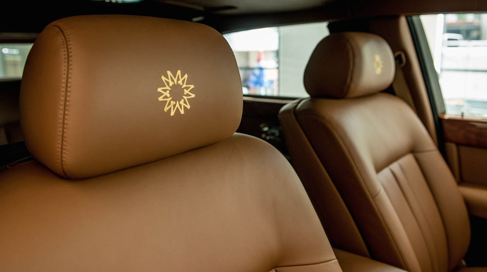 Những điểm “độc” trên Rolls-Royce Phantom Mặt trời phương Đông Mat-Troi-Phuong-Dong_Ben-Trong-Xe-5.jpg