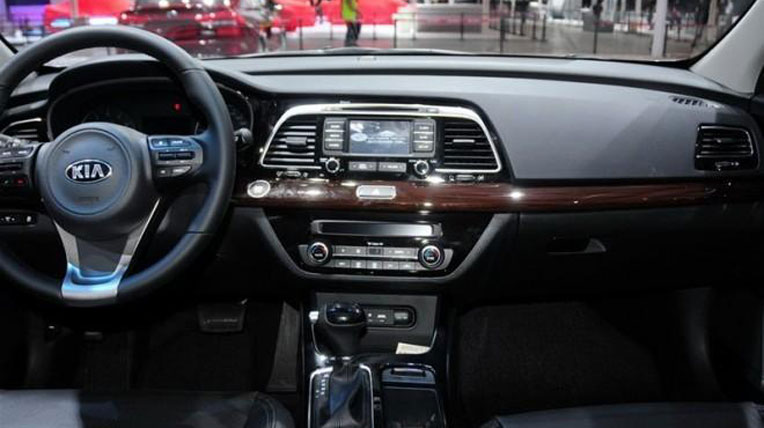 Kia K4 chính thức trình làng, giá từ 22.500 USD kia-k4 (3).jpg