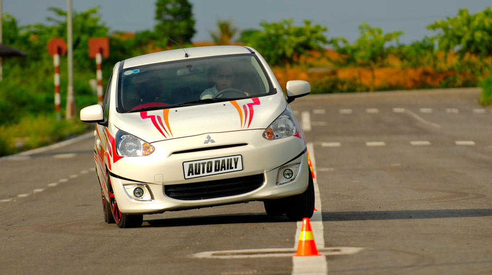 Mitsubishi Mirage CVT – Xe nhỏ, cá tính dành cho đô thị mitsubishi mirage 2014 b (20).jpg