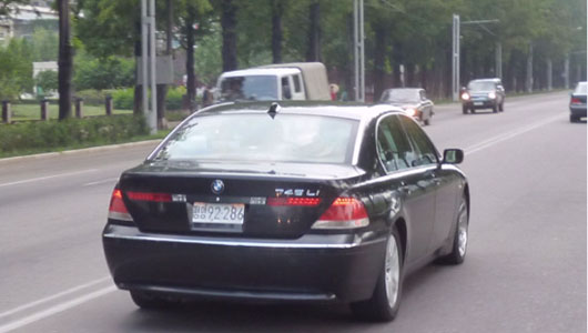 Dân Triều Tiên đã bắt đầu biết đến xe sang BMW xe sang (1).jpg