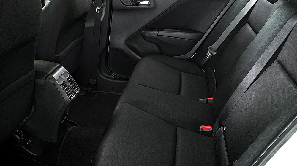 Giá chưa đến 600 triệu, Honda City 2014 có gì mới? honda-city-2014-interior (15).jpg