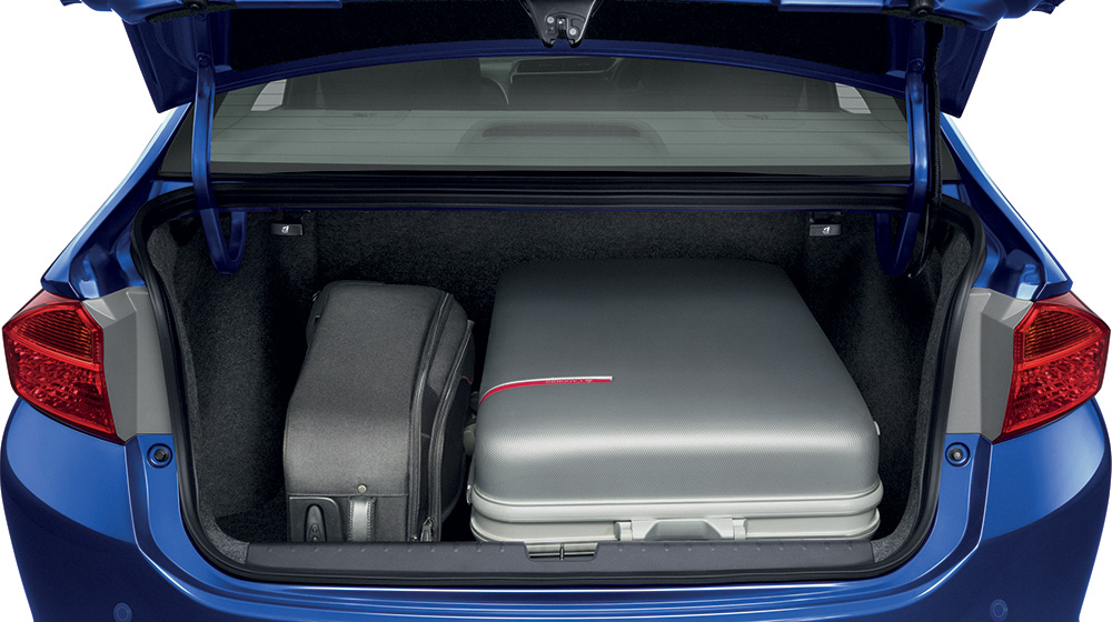 Giá chưa đến 600 triệu, Honda City 2014 có gì mới? honda-city-2014-interior (16).jpg