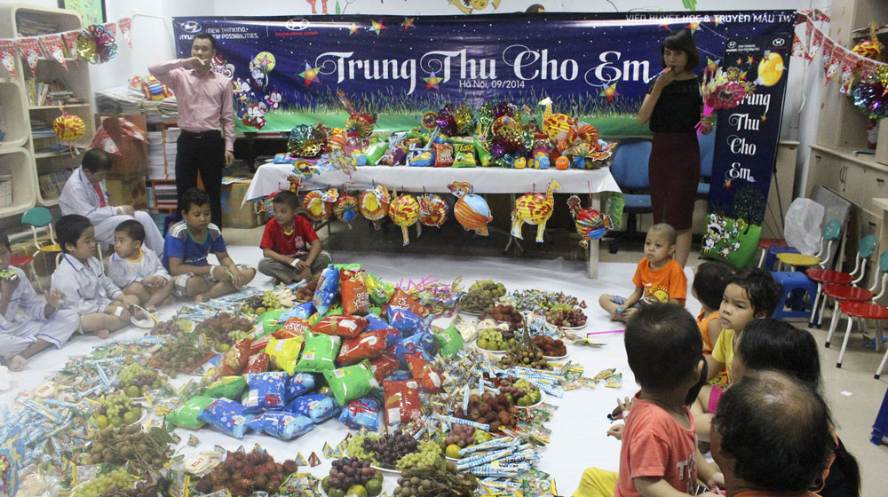 Hyundai Thành Công tổ chức chương trình Trung thu cho em hyundai-thanh-cong (1).jpg