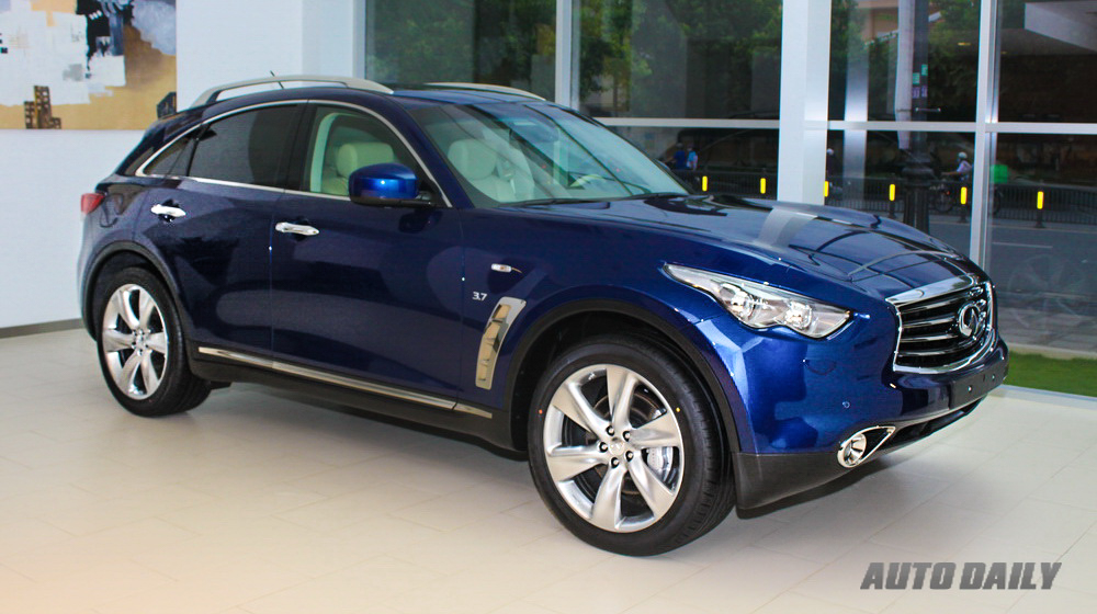Ngắm Infiniti QX70 màu 