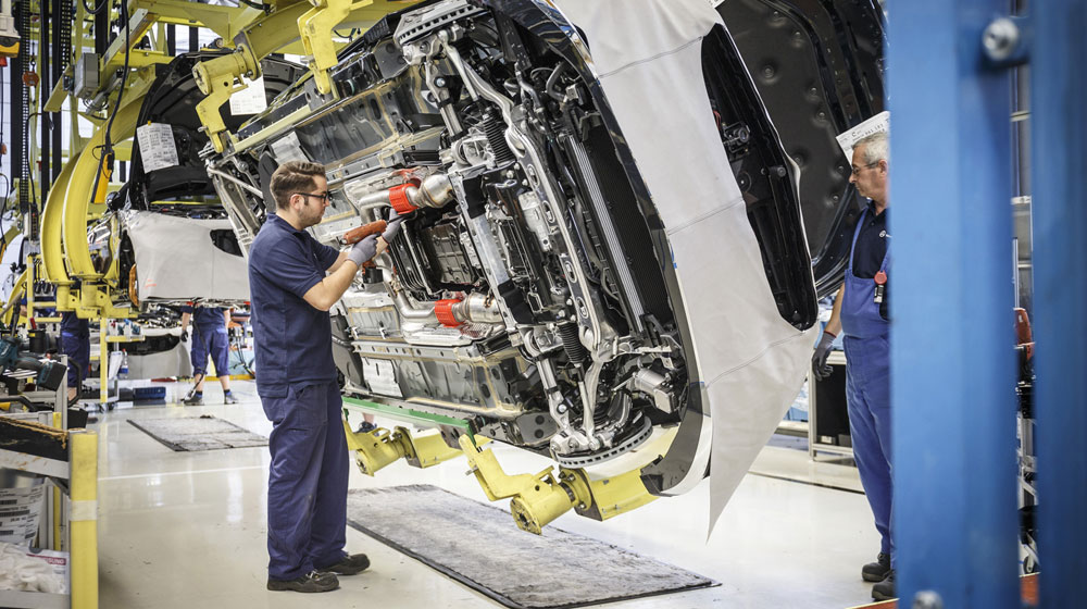 Mercedes-Benz tái cơ cấu sản xuất quanh 4 platform chính Mercedes-Benz-production-9.jpg