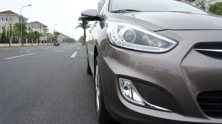 Lựa chọn xe sedan nào trong tầm giá 600 triệu đồng hyundai-accent (2).jpg