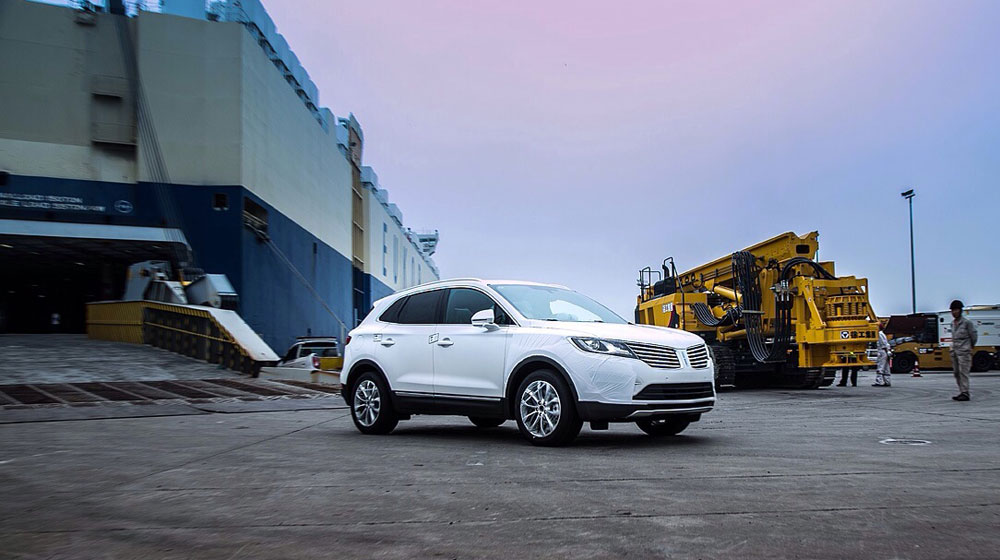 Lô xe đầu tiên của Lincoln đã cập bến Trung Quốc  Lincoln-MKC-1.jpg