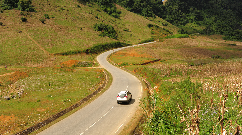 Phấn khích cùng “chiến binh” Mitsubishi Pajero Sport 4x4 AT pajero-sport-2014 (2c).jpg