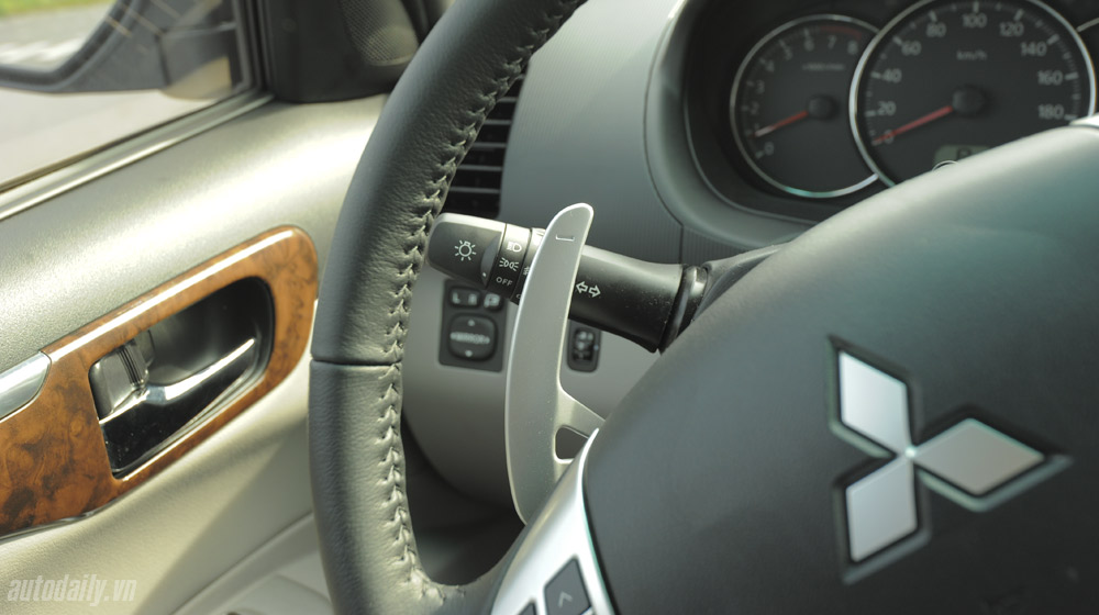 Phấn khích cùng “chiến binh” Mitsubishi Pajero Sport 4x4 AT pajero-sport-2014 (55).jpg