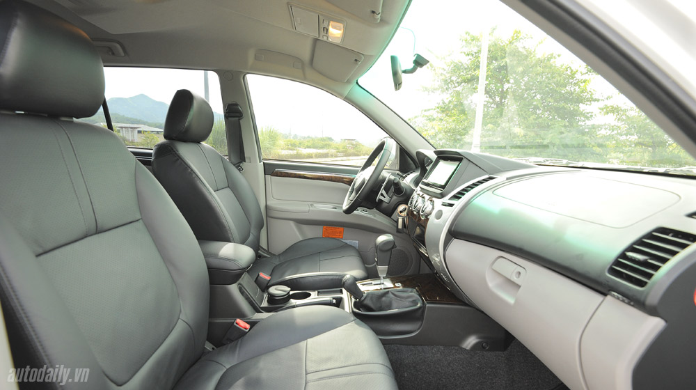 Phấn khích cùng “chiến binh” Mitsubishi Pajero Sport 4x4 AT pajero-sport-2014 (60).jpg