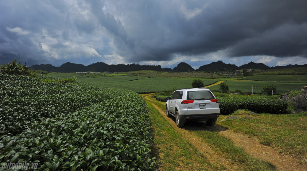 Phấn khích cùng “chiến binh” Mitsubishi Pajero Sport 4x4 AT pajero-sport-2014 (9).jpg