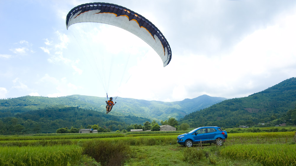 Một ngày đi bay cùng Ford EcoSport ecosport-2014-parachute-press (5).jpg