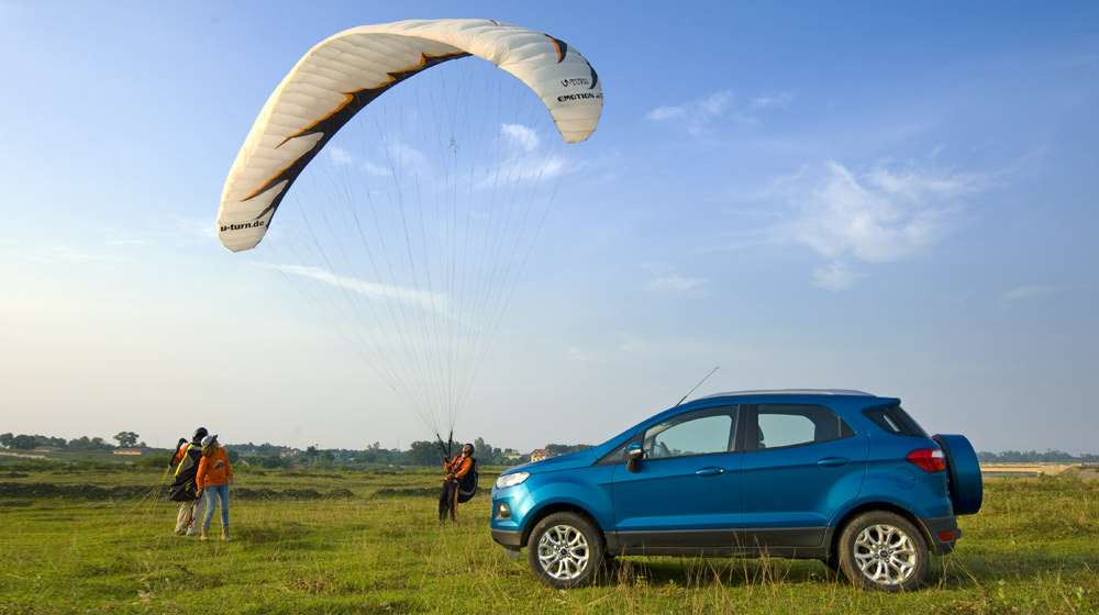 Một ngày đi bay cùng Ford EcoSport ecosport-2014-parachute-press (2)-1.jpg