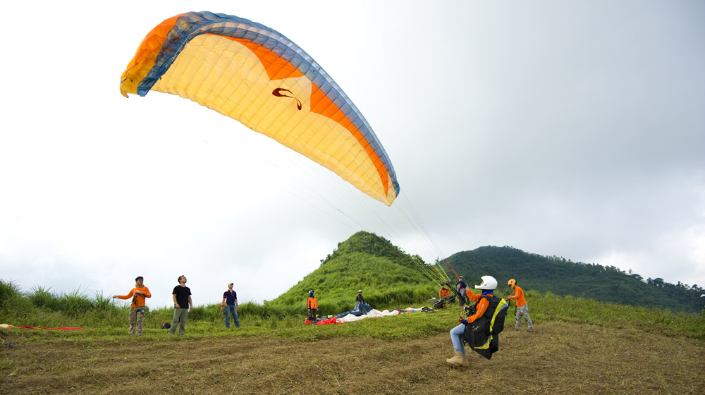 Một ngày đi bay cùng Ford EcoSport ecosport-2014-parachute-press (24).jpg