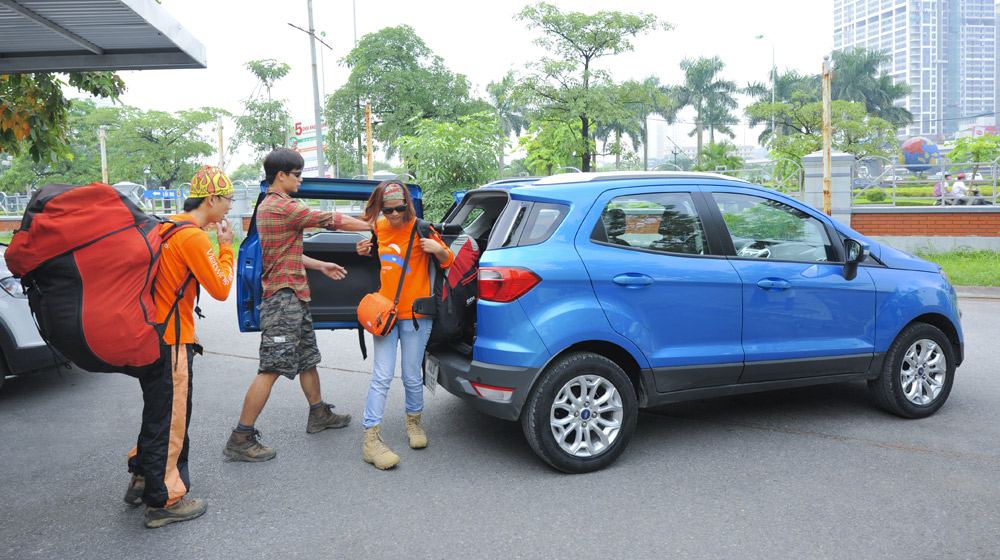 Một ngày đi bay cùng Ford EcoSport ecosport-2014-parachute-press (29).jpg