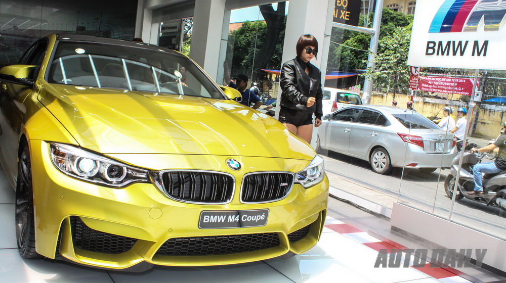 BMW chính thức khai trương showroom Individual và M-Sport BMW M4 (2).jpg