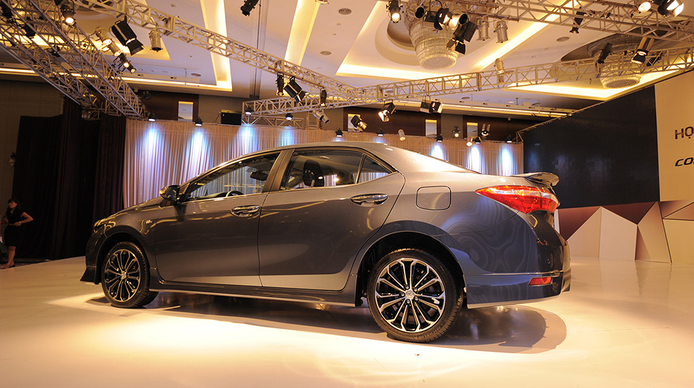 Cận cảnh Corrolla Altis 2014, giá bán từ 757 triệu vừa ra mắt altis-2014-26.jpg