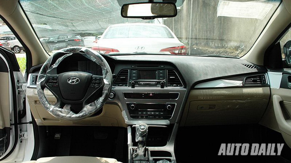 Cận cảnh Hyundai Sonata 2015 giá 1,06 tỷ đồng vừa về Việt Nam Hyundai-Sonata-2015 (1).jpg
