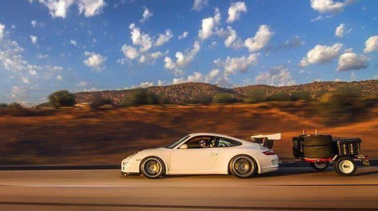 Siêu xe và những tình huống hài “khó đỡ” sieu xe (4).jpg