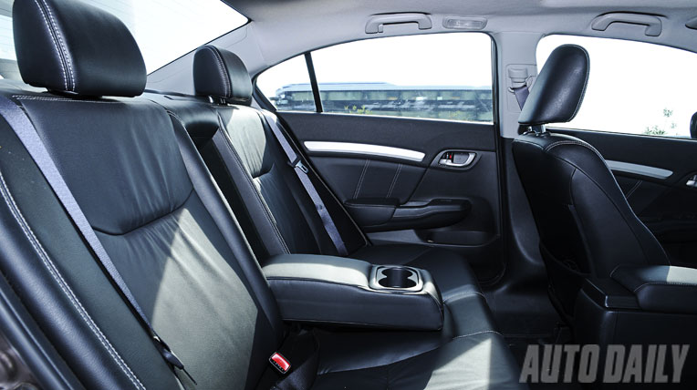 Chọn xe sedan nào trong tầm giá 700-900 triệu đồng? 45.jpg