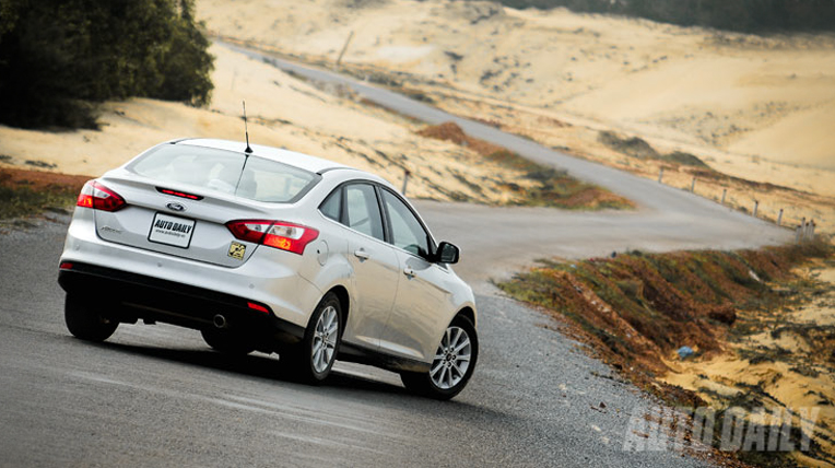 Chọn xe sedan nào trong tầm giá 700-900 triệu đồng? DSC1224.jpg