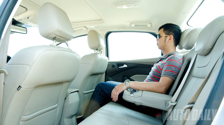 Chọn xe sedan nào trong tầm giá 700-900 triệu đồng? DSC1518.jpg