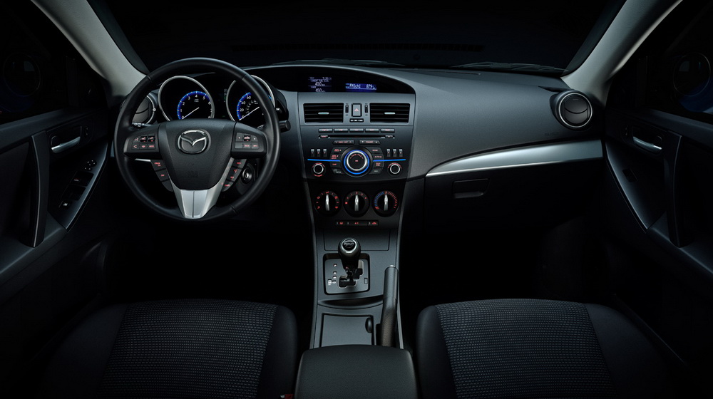 Chọn xe sedan nào trong tầm giá 700-900 triệu đồng? Mazda 3 (1).jpg