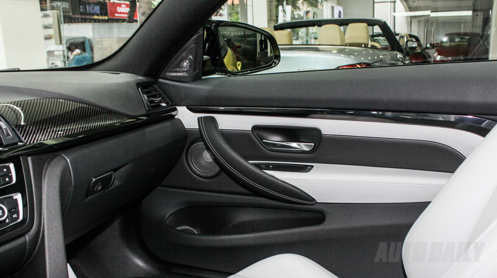 Chiêm ngưỡng BMW M4 chính hãng tại Việt Nam BMW M4 (14).jpg